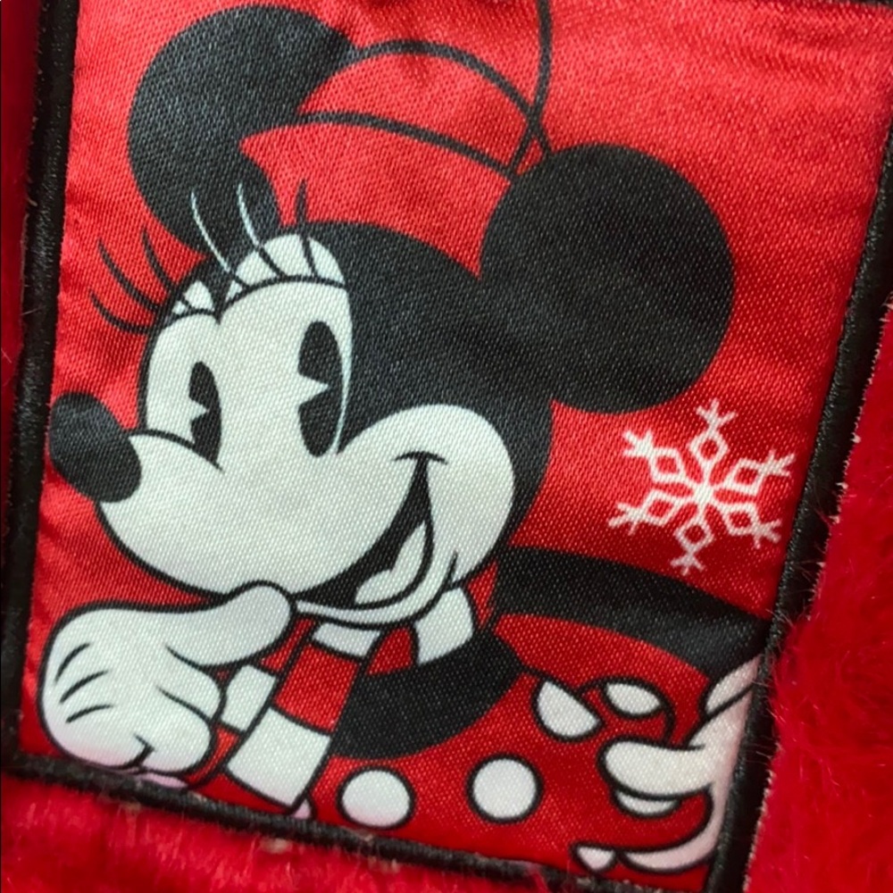 Brand New Minnie Mouse slippers Women sizes 5/6 & 9/10
